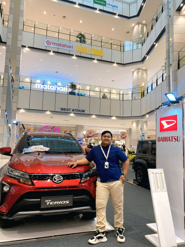 Sales daihatsu Bekasi